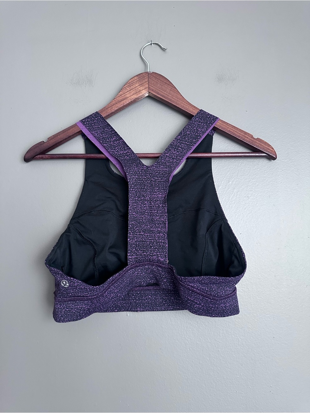 Lululemon Fast and Free Nulux Bra Size 8 Salt / Dark Mystic / Black